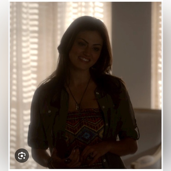 Converse green button down top as seen on Haley in The Vampire Diaries - Picture 2 of 9